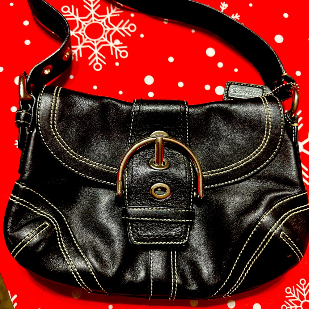 Lightly Used Coach Bag. Only ever really used for funerals. ❤️